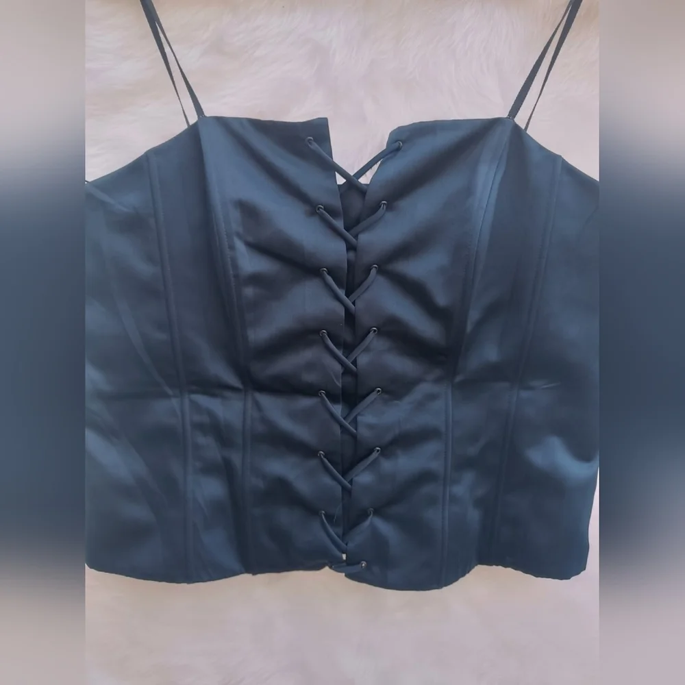 Vero Monte Luxurious Corset - Picture 5 of 9